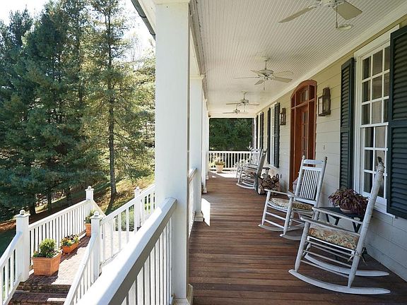 3rd image of 1701 Bottom Creek Ln