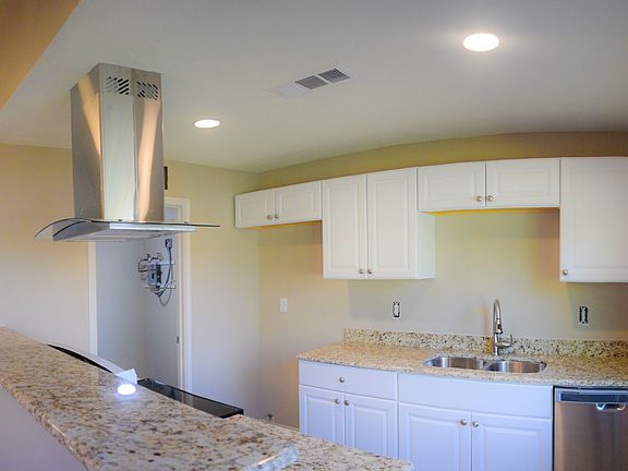 4th image of 6951 Sandybrook Dr