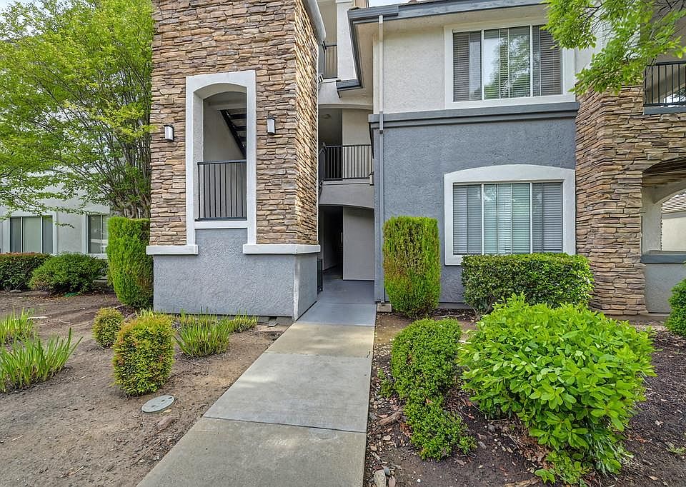 1st image of 701 Gibson Dr APT 2018
