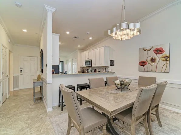 5557 Palmer Cir #205, Bradenton, FL 34211