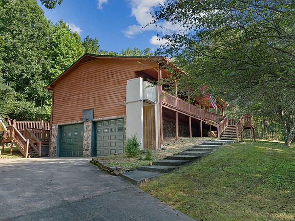3rd image of 444 Morgan Rd NW