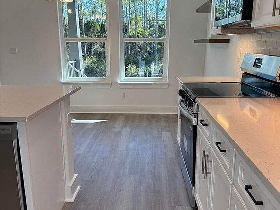 5th image of 735 Indian Woman Rd