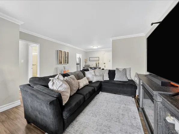 1170 Ocean Parkway image 18 of 31