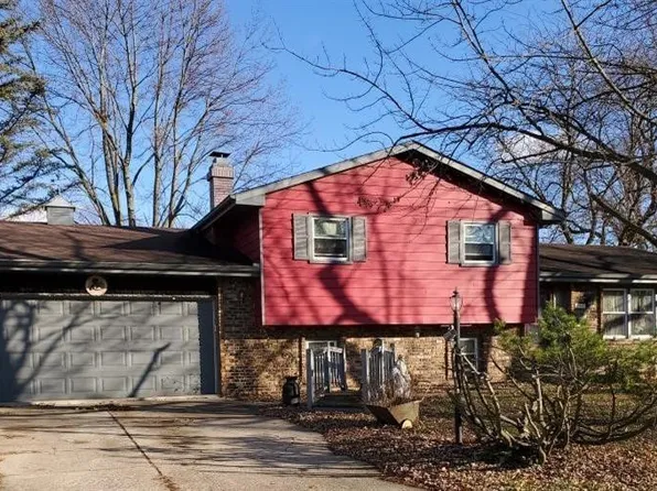 13405 Schneider St, Cedar Lake, IN 46303