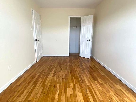 4th image of 25-89 Steinway St #3
