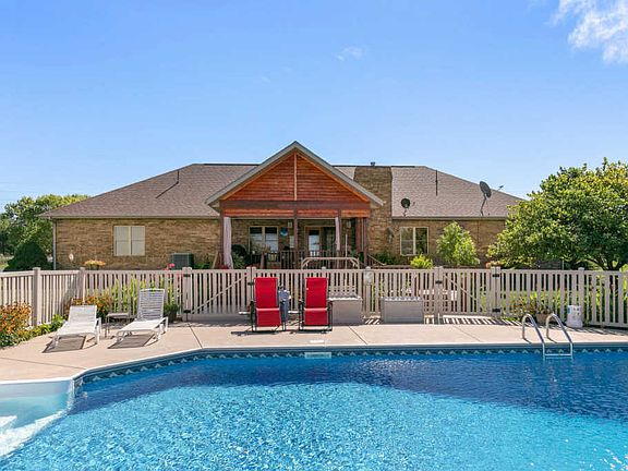 3rd image of 6493 N Farm Road 105