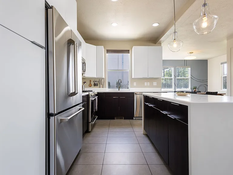 Kitchen ft waterfall countertop