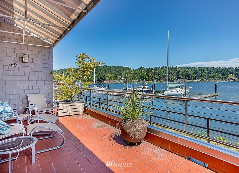 1st image of 8915 N Harborview Dr APT 101