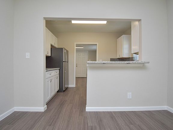 3rd image of 2301 New Jersey St