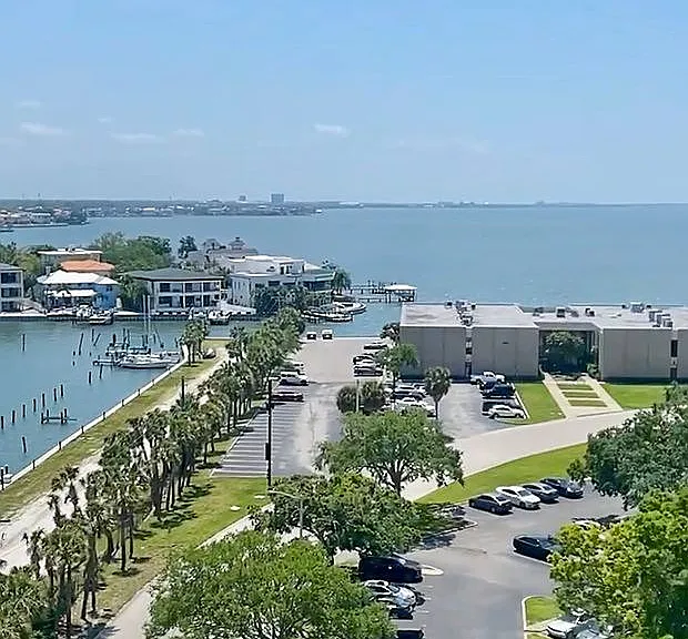 5498 Bay Center Dr — Photo 13