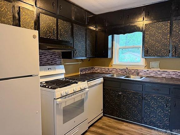 4th image of 1119 Sparks Ave