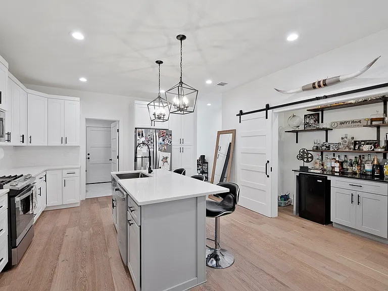 1409 Greenwood Ave #A — Photo 8