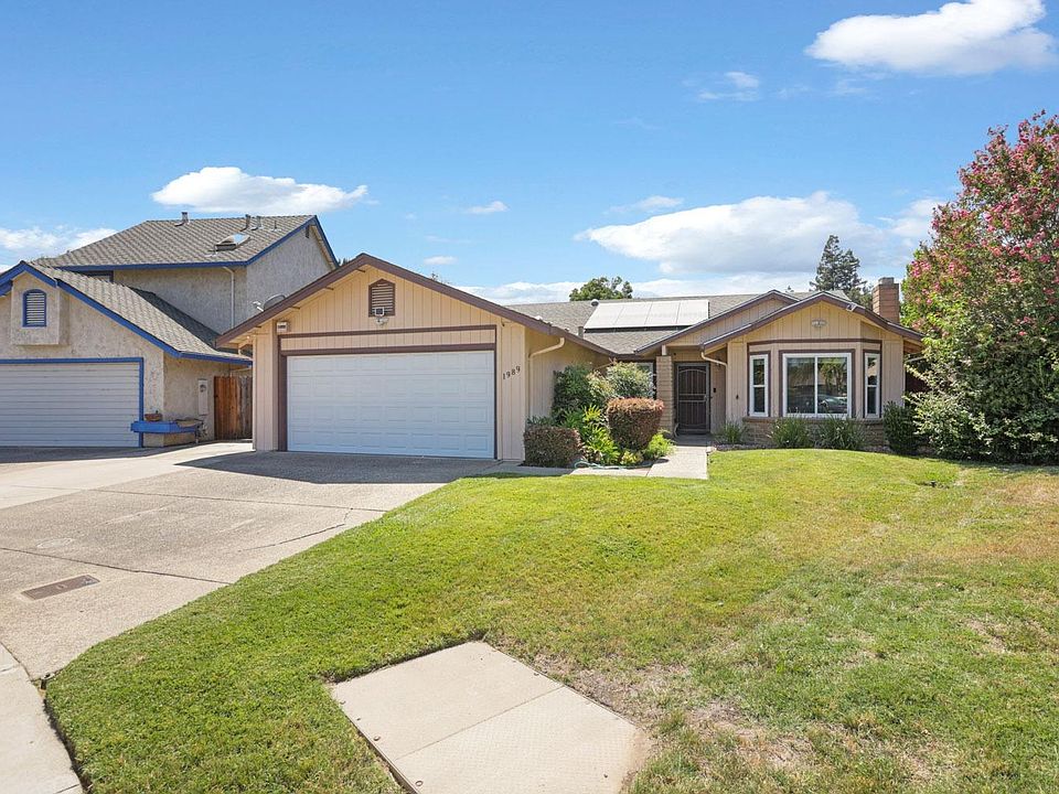 1st image of 1989 Amberwood Ct