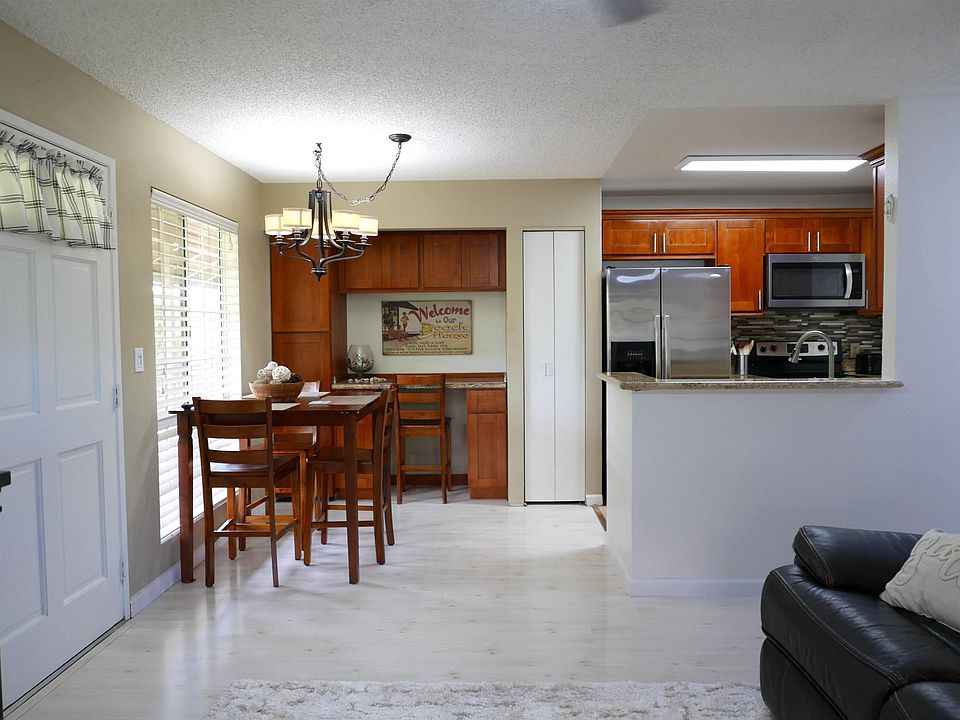 1st image of 140 Uwapo Rd APT 38-203