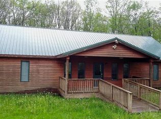 150 Holyrood Ln, Donegal, PA 15687