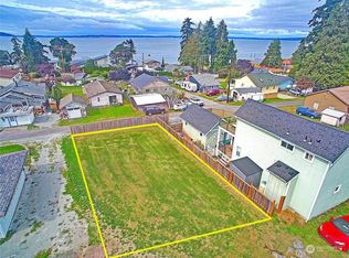 228 Maple St #X, Camano Island, WA