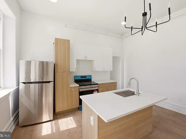 6012 Ridge Ave #6 — Photo 4