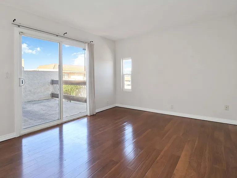 1160 E Washington Ave #3 — Photo 12