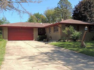 1801 Hollyhock Dr, Rockford, IL 61107