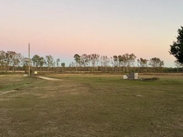 2532 M G Hemingway Rd, Summerton, SC 29148