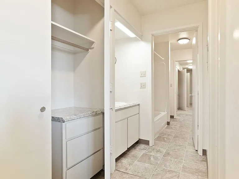 287-Whitman Street — Photo 13