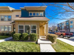 3736 W Periwinkle Dr, South Jordan, UT 84095