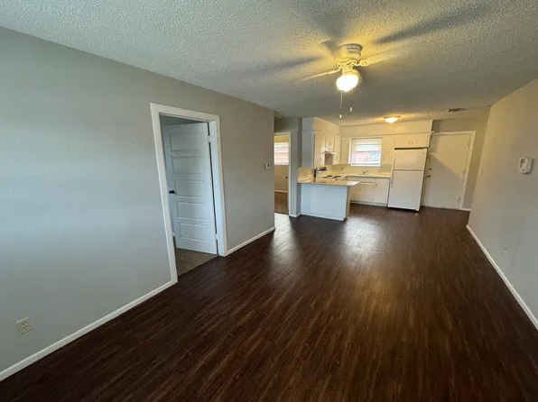 1913 41st St #B, Lubbock, TX 79412