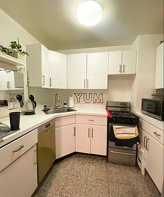 5th image of 207 E 37th St #4A1