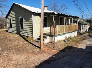 2 Goins Aly, Laurens, SC 29360