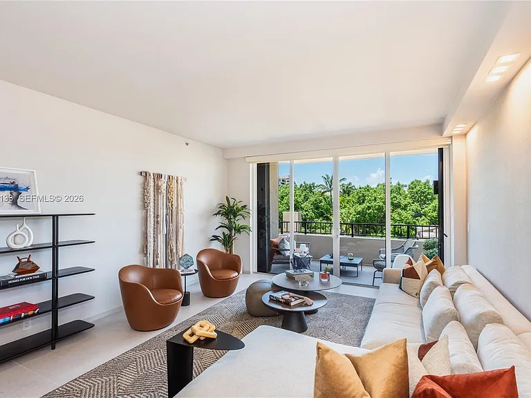 251 Crandon Blvd #306 — Photo 3