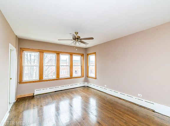 3rd image of 1926 Wesley Ave