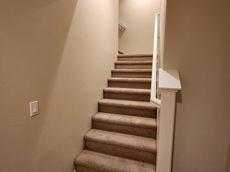 969 S Bluff Rd — Photo 3