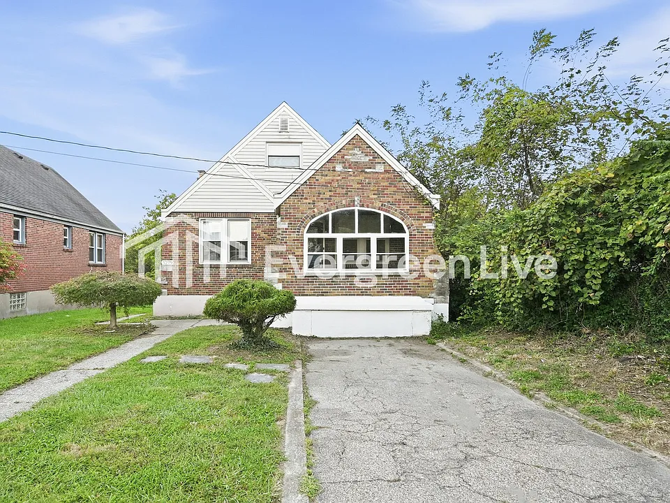 5279 Relluk Dr