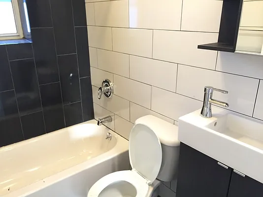 Rented by Zuz Realty | media 10