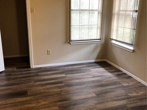 4th image of 616 Rollingway Dr APT A
