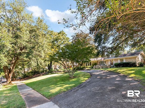 5th image of 251 Suffolk Rd