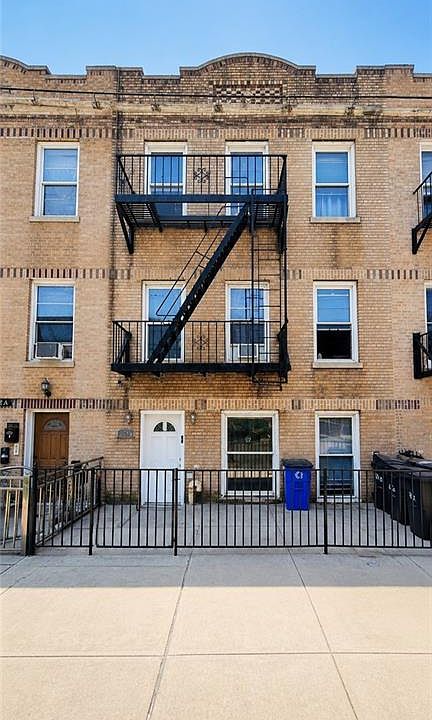 1st image of 2630 Harway Ave