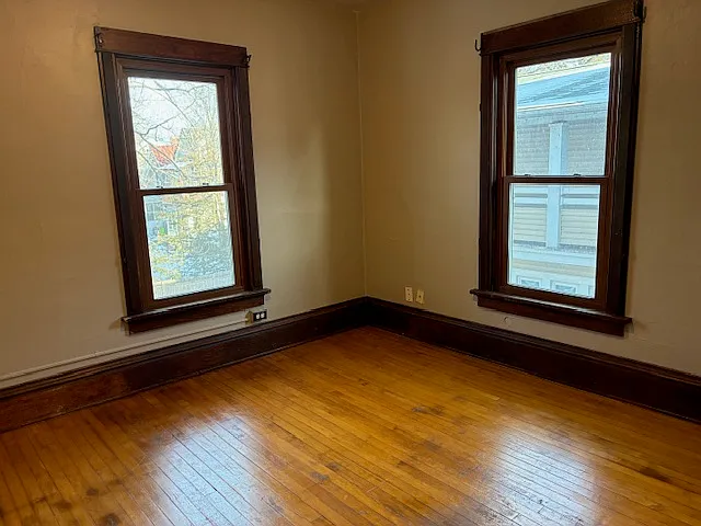 3 bed, 1269 sqft, $2,400 — Photo 4