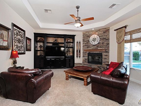 5th image of 12102 Bedfordshire Dr