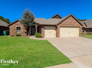 12133 SW 12th St, Yukon, OK 73099