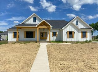 3308 Chestnut Hl, Youngstown, OH 44514