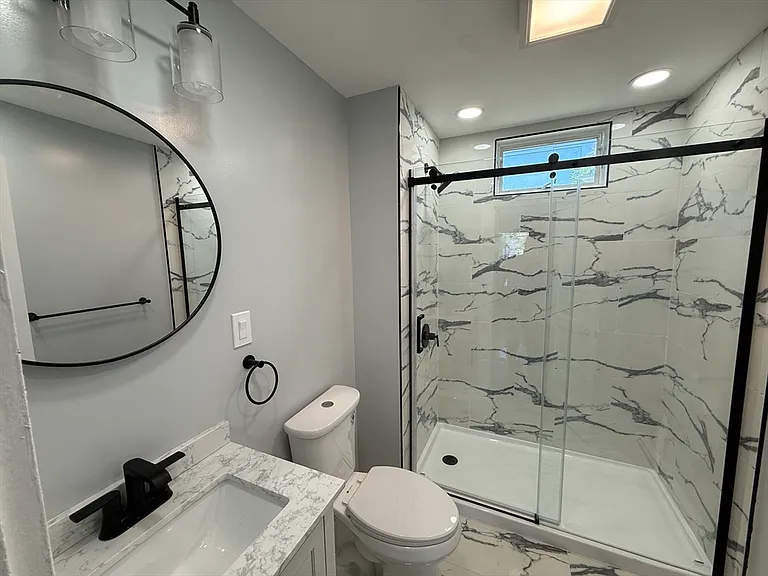 62-64 Lawrence St #62 — Photo 16