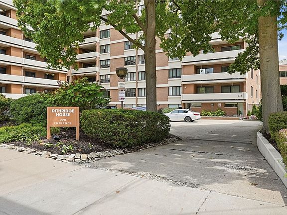 2nd image of 220 N Dithridge St APT 306