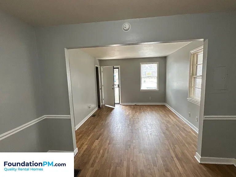 1700 Dabbs Ave — Photo 8