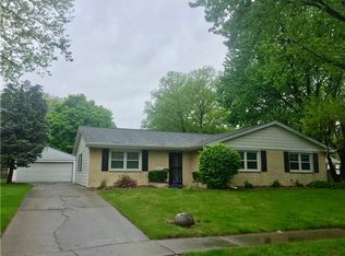 2154 Warwick Dr, Springfield, IL 62704