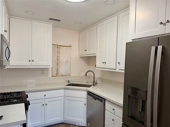 2nd image of 4033 Mount Vernon Ave