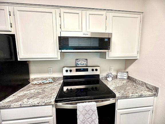 5th image of 200 Sandestin Ln APT 1402