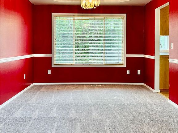 5th image of 13423 135th Ave NE
