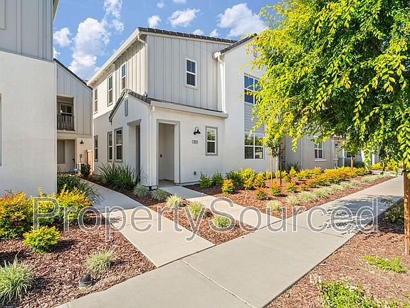 2nd image of 2372 Garden Farms Ave