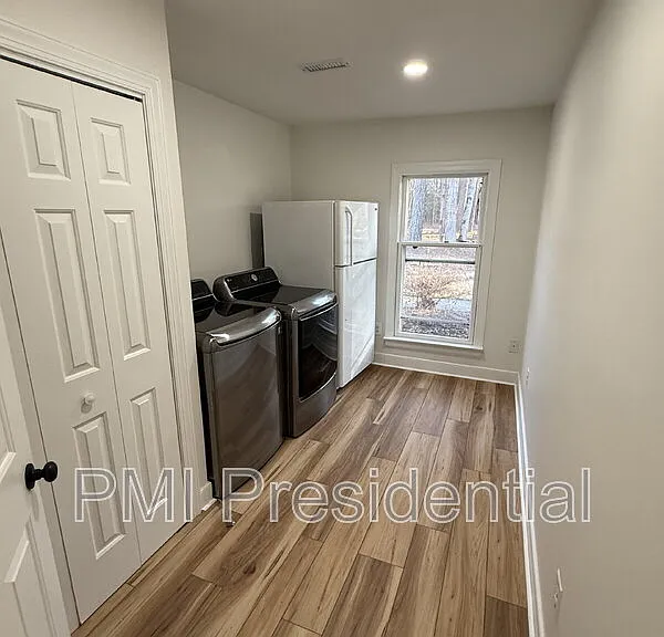 15900 Beach Rd — Photo 18